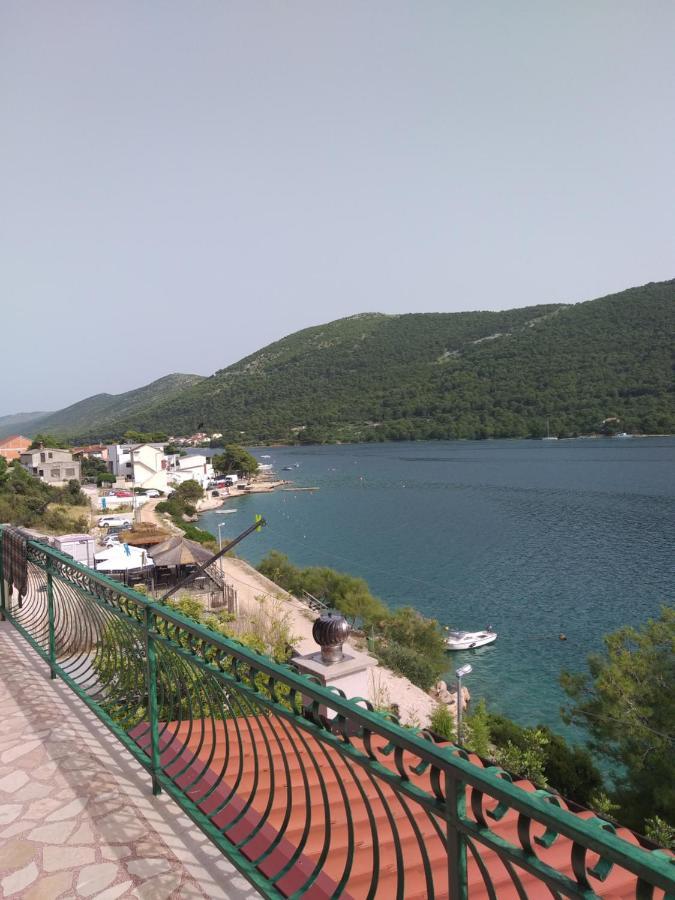 Appartamento Direkt Na Moru - Bungalov Šibenik Esterno foto